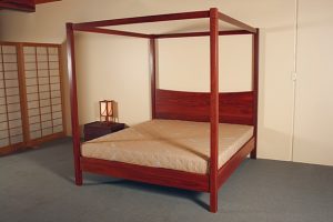 Zenith Poster Bed